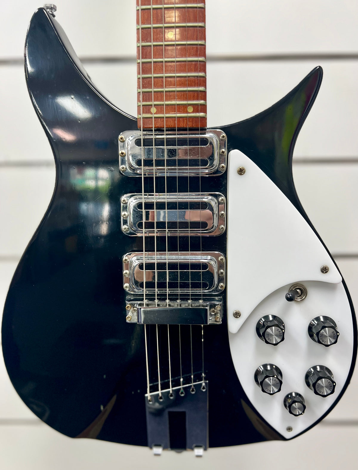 1993 Rickenbacker 350 Liverpool JG - Jetglo w/ Hard Case, Tags & Accent Vibrato ( Pre Owned )-Rickenbacker-Infinite Music