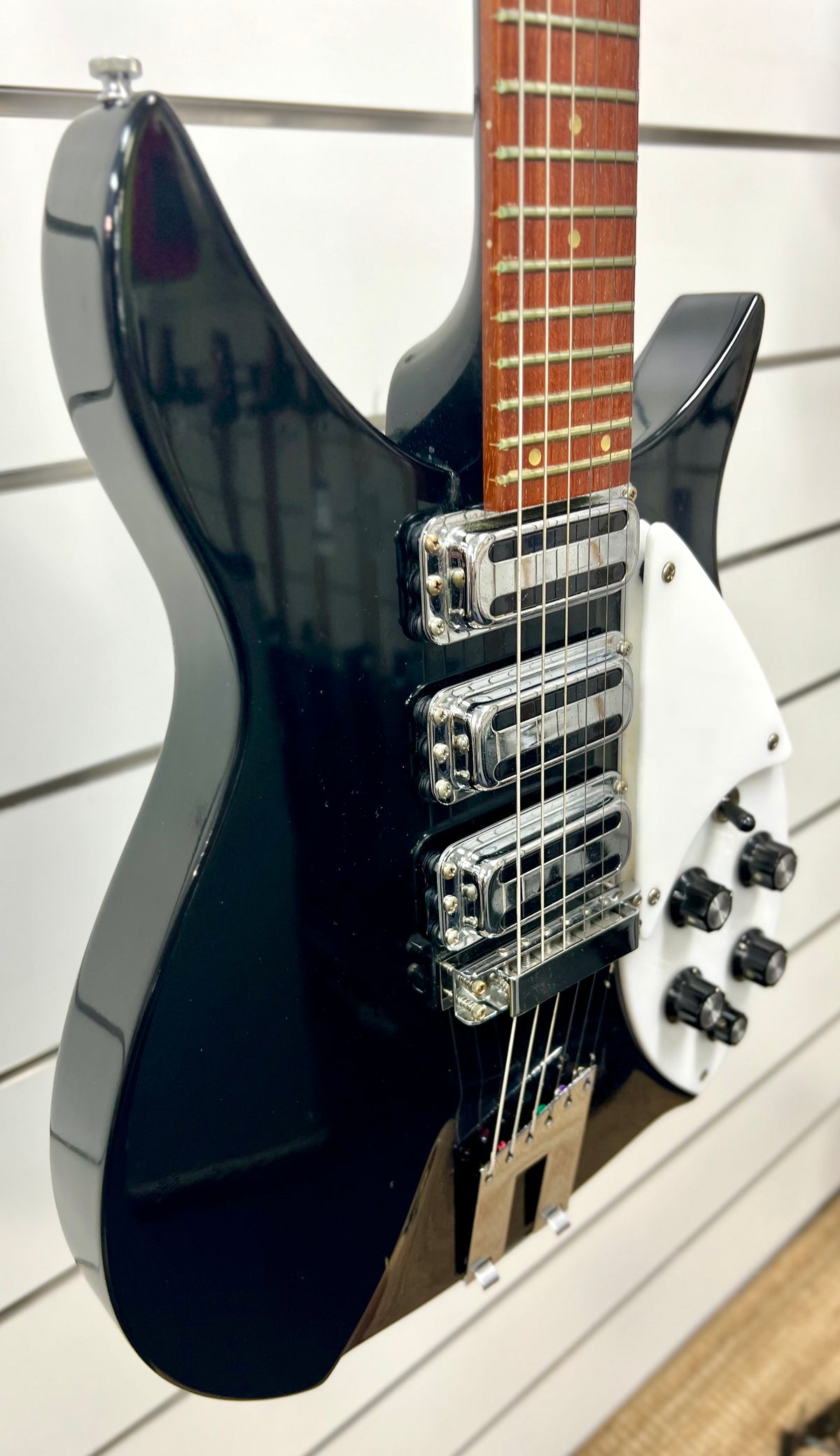 1993 Rickenbacker 350 Liverpool JG - Jetglo w/ Hard Case, Tags & Accent Vibrato ( Pre Owned )-Rickenbacker-Infinite Music