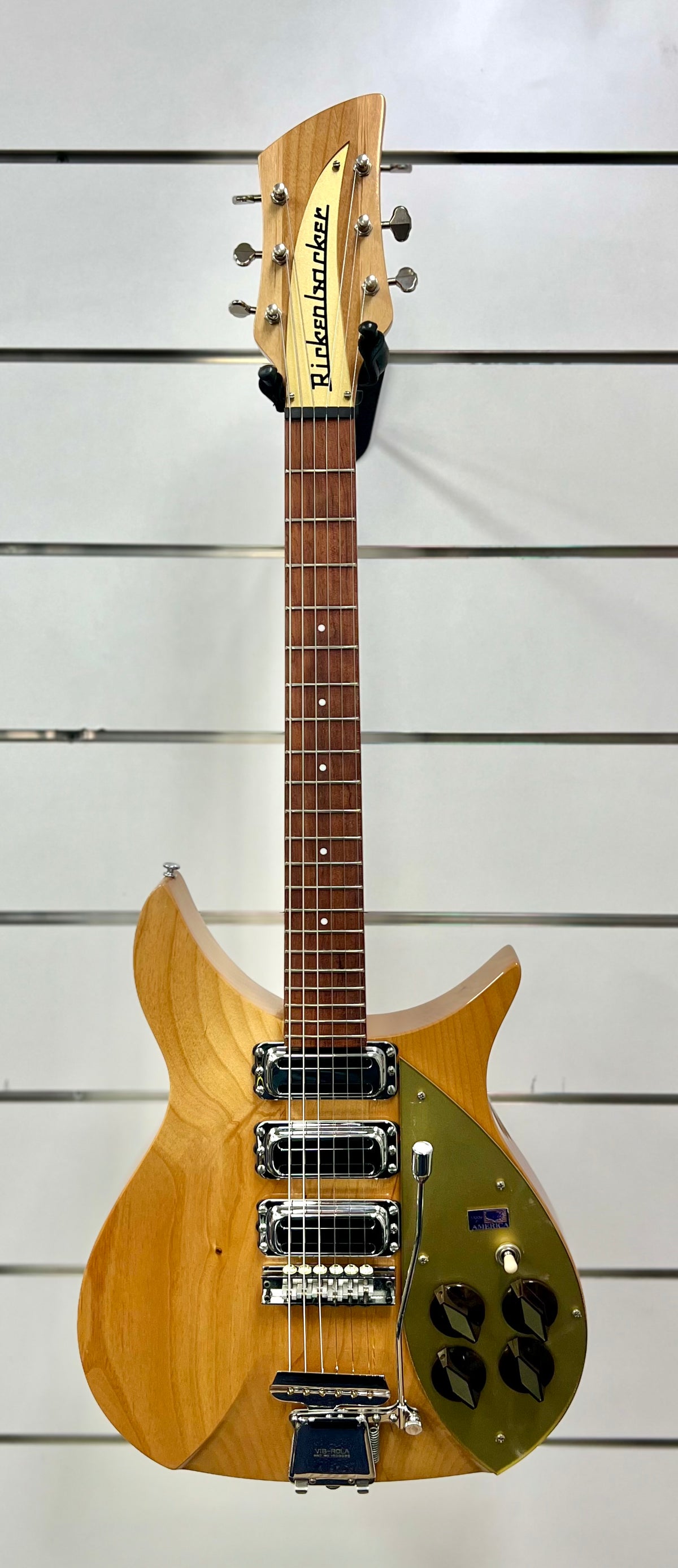 2002 Rickenbacker 325C58 - Mapleglo w/ Hardcase ( Pre Owned ... Rare... John Lennon Replica)-Rickenbacker-Infinite Music