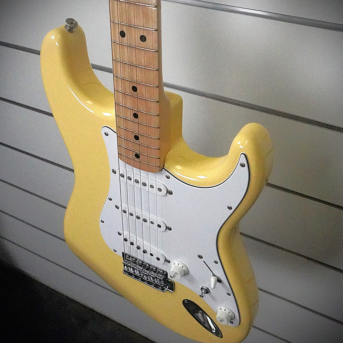 2016 Fender Japan Exclusive 70's Strat Electric Guitar - Vintage Yellow ( Pre Owned )-Fender-Infinite Music