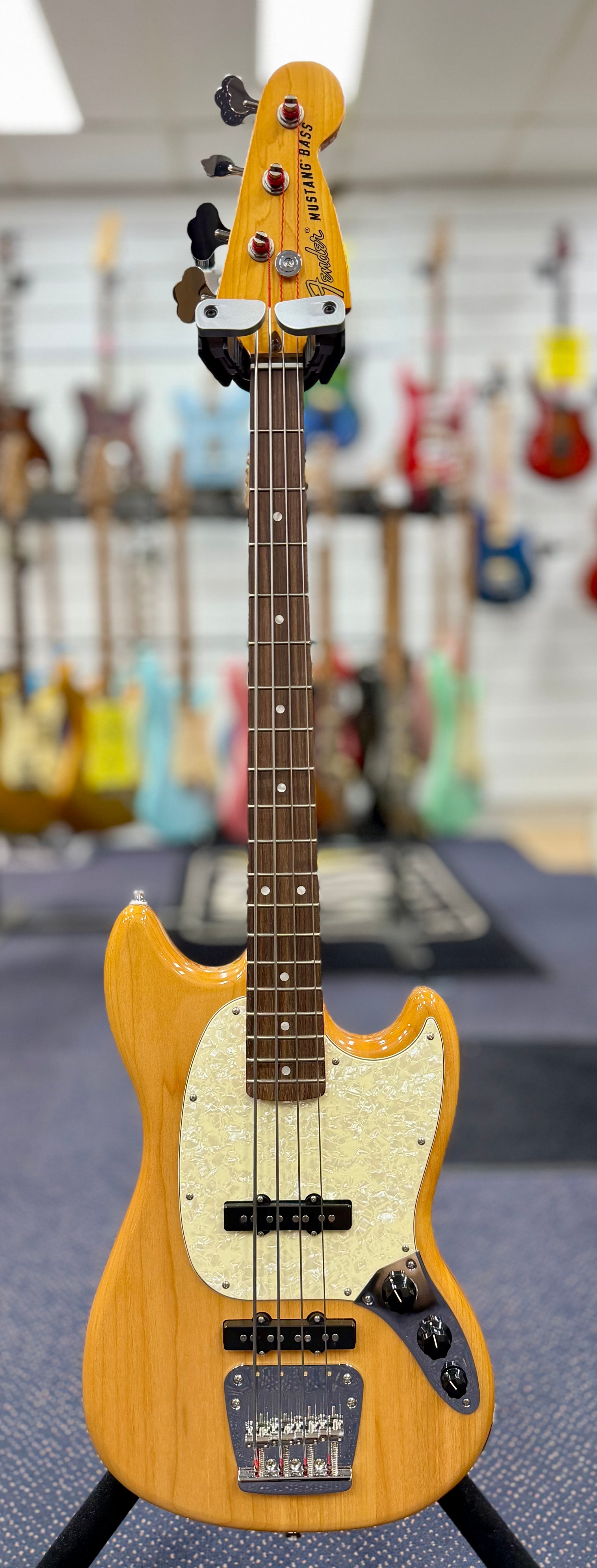 2025 LTD Chilli Beans Maika Mustang Bass - Aged Natural W/- Bag ( Pre Owned )-Fender-Infinite Music