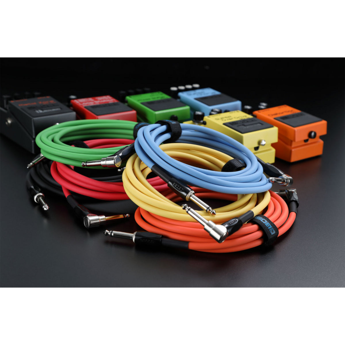 BOSS BIC10A-YL Right-Angle 1/4" to Straight 1/4" Instrument Cable - 10ft/3M -YELLOW-Boss-Infinite Music