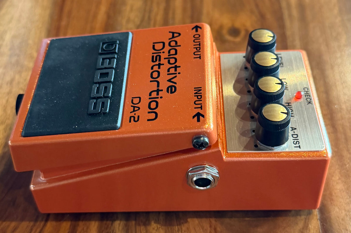 Boss DA-2 Adaptive Distortion Pedal- Taiwan -April 2013 ( Pre Owned... In Box...Mint) Z9C5168-Boss-Infinite Music