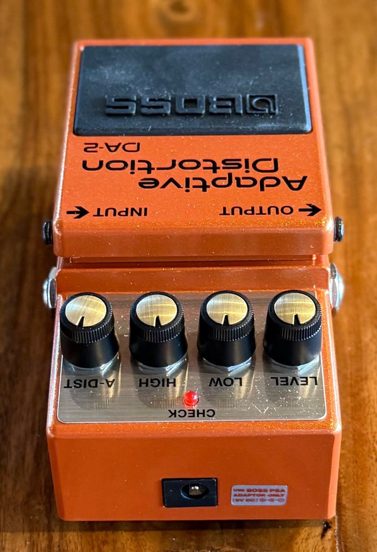 Boss DA-2 Adaptive Distortion Pedal- Taiwan -March 2013 ( Pre Owned... In Box...Mint) Z8C4248-Boss-Infinite Music