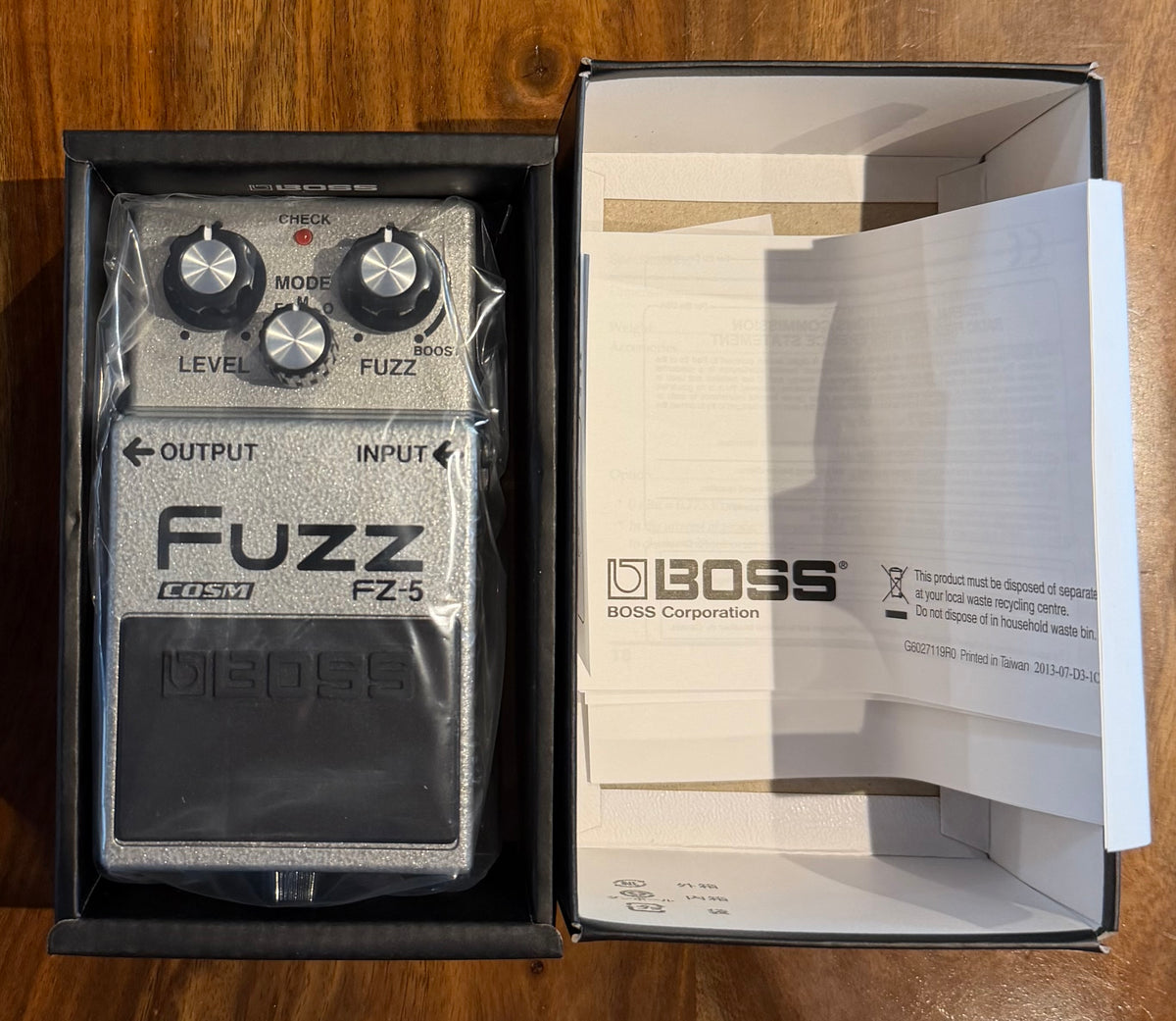 Boss FZ-5 Fuzz Pedal - Taiwan - April 2015 ( Pre Owned... In Box...Mint) C3F2907-Boss-Infinite Music