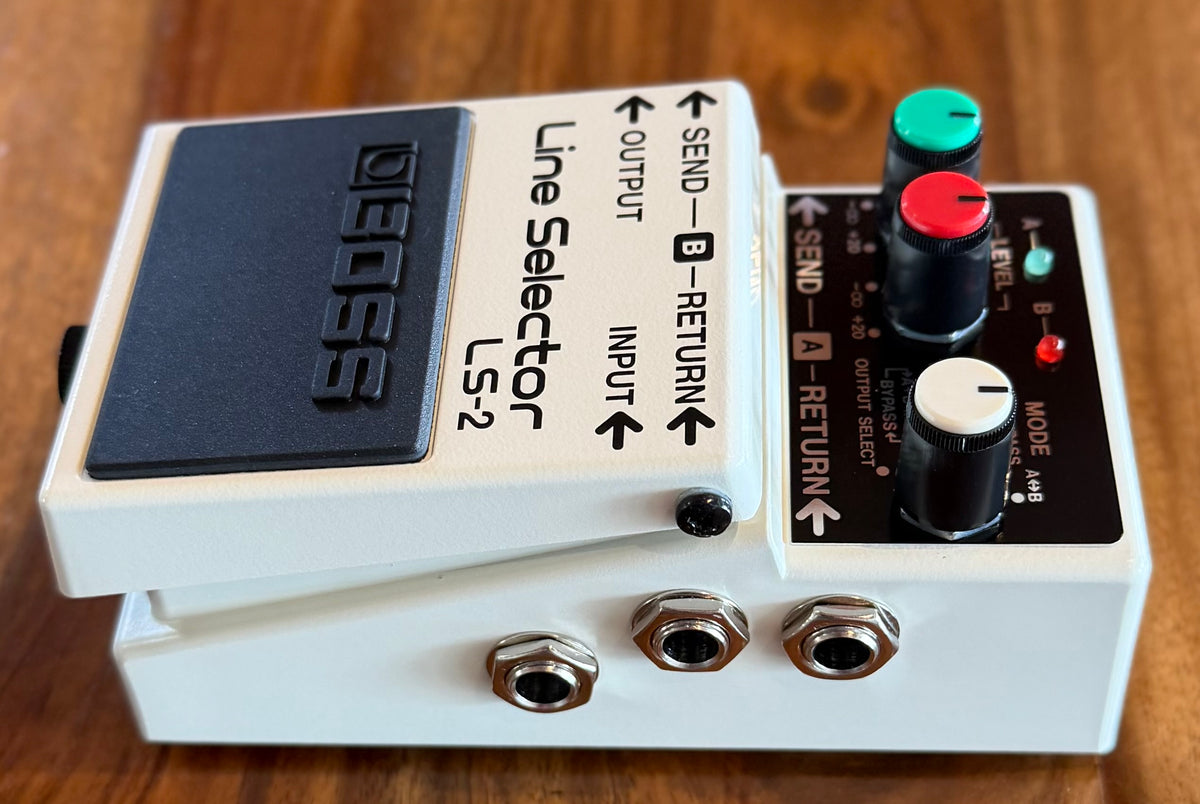 Boss LS-2 Line Selector Pedal- Taiwan - July2015 (Pre Owned...In Box...Mint) J6F0052-Boss-Infinite Music