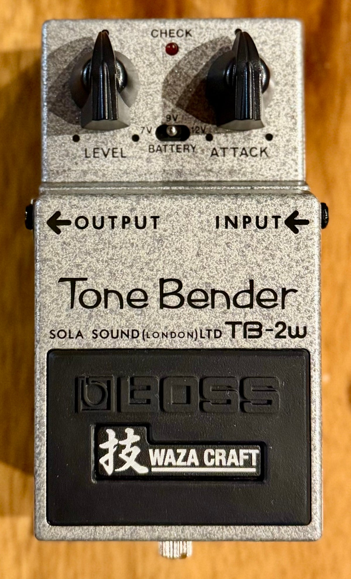 Boss TB-2W Tone Bender Guitar Pedal ( Pre Owned... In Box...Mint) 1350-Boss-Infinite Music