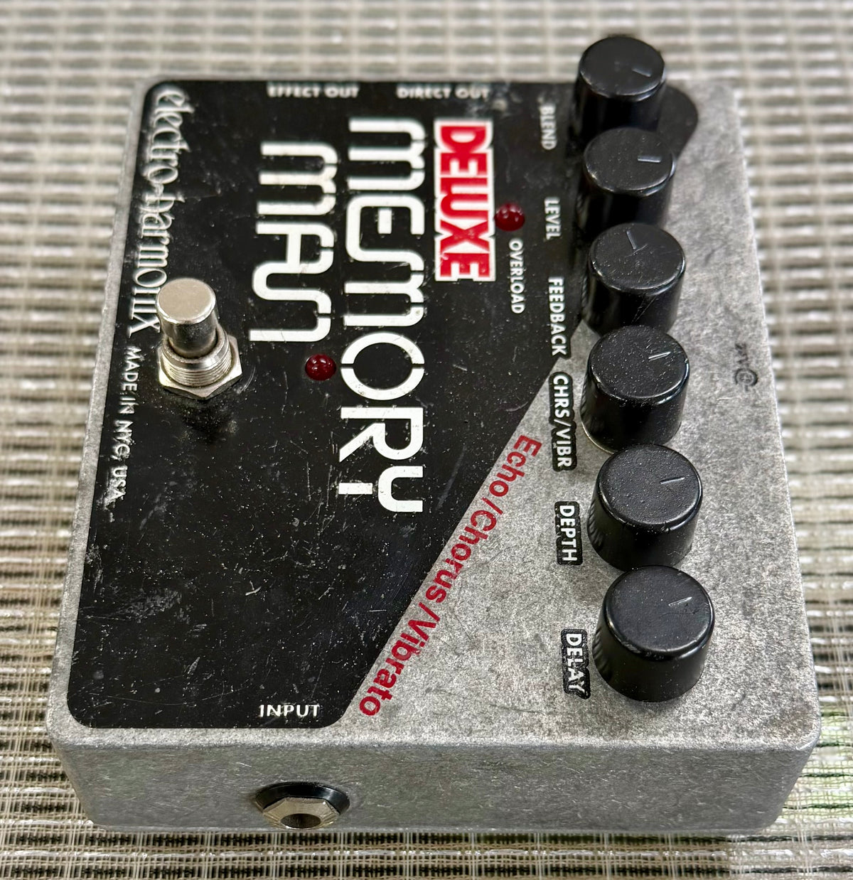 Electro-Harmonix Deluxe Memory Man Analogue Delay / Chorus / Vibrato Pedal Inc Power Adapter (Pre Owned)-Electro-Harmonix-Infinite Music