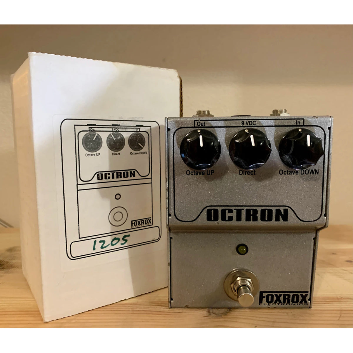 Foxrox Octron ( Original ) Octave Pedal W- Box and accessories - Pre Owned -Foxrox-Infinite Music