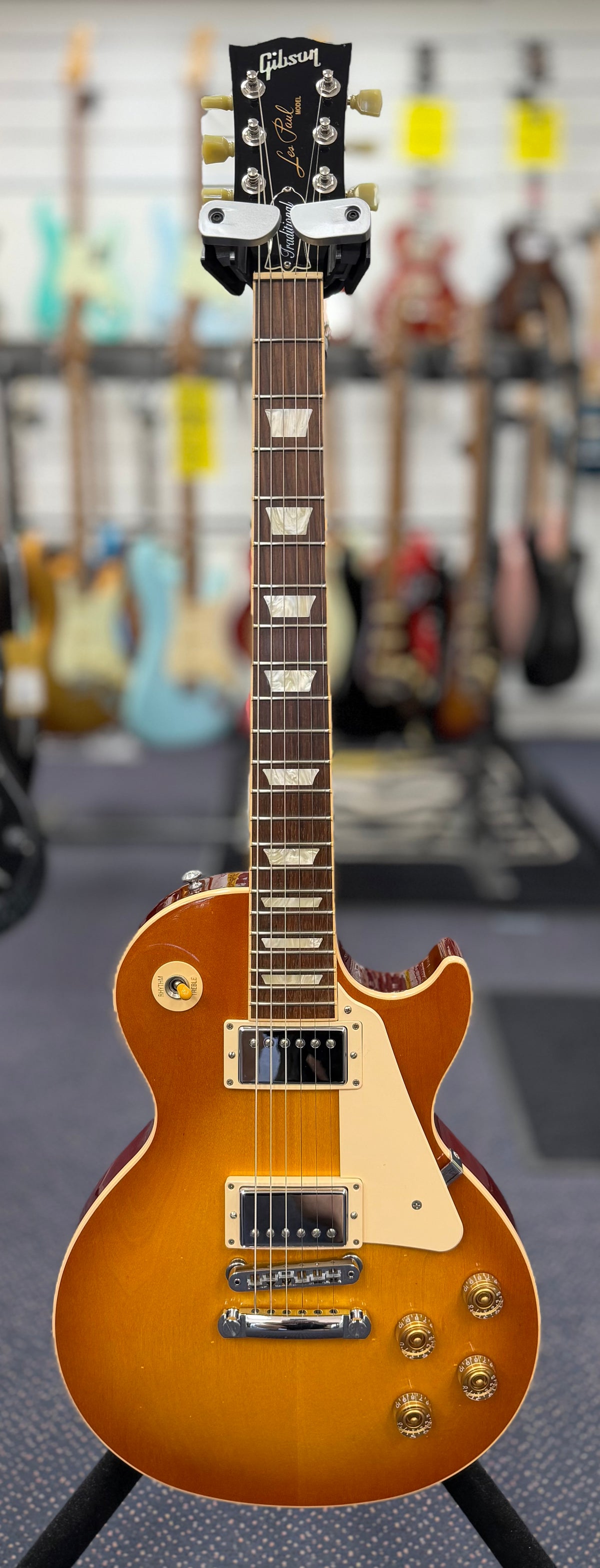 Gibson Les Paul Traditional 2016T Plain Top Light Burst W/-Hard Case ( Pre Owned )-Gibson-Infinite Music