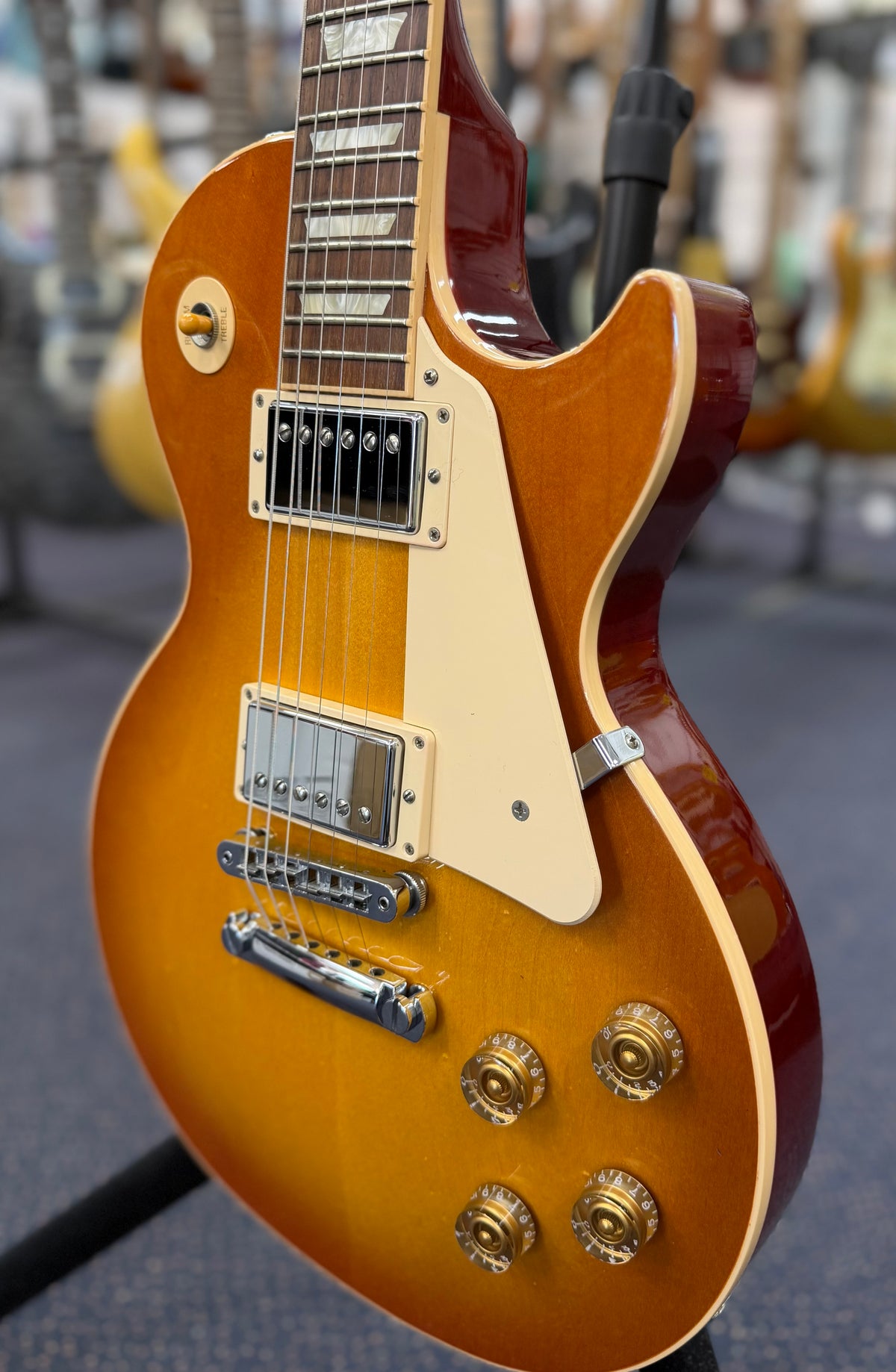 Gibson Les Paul Traditional 2016T Plain Top Light Burst W/-Hard Case ( Pre Owned )-Gibson-Infinite Music