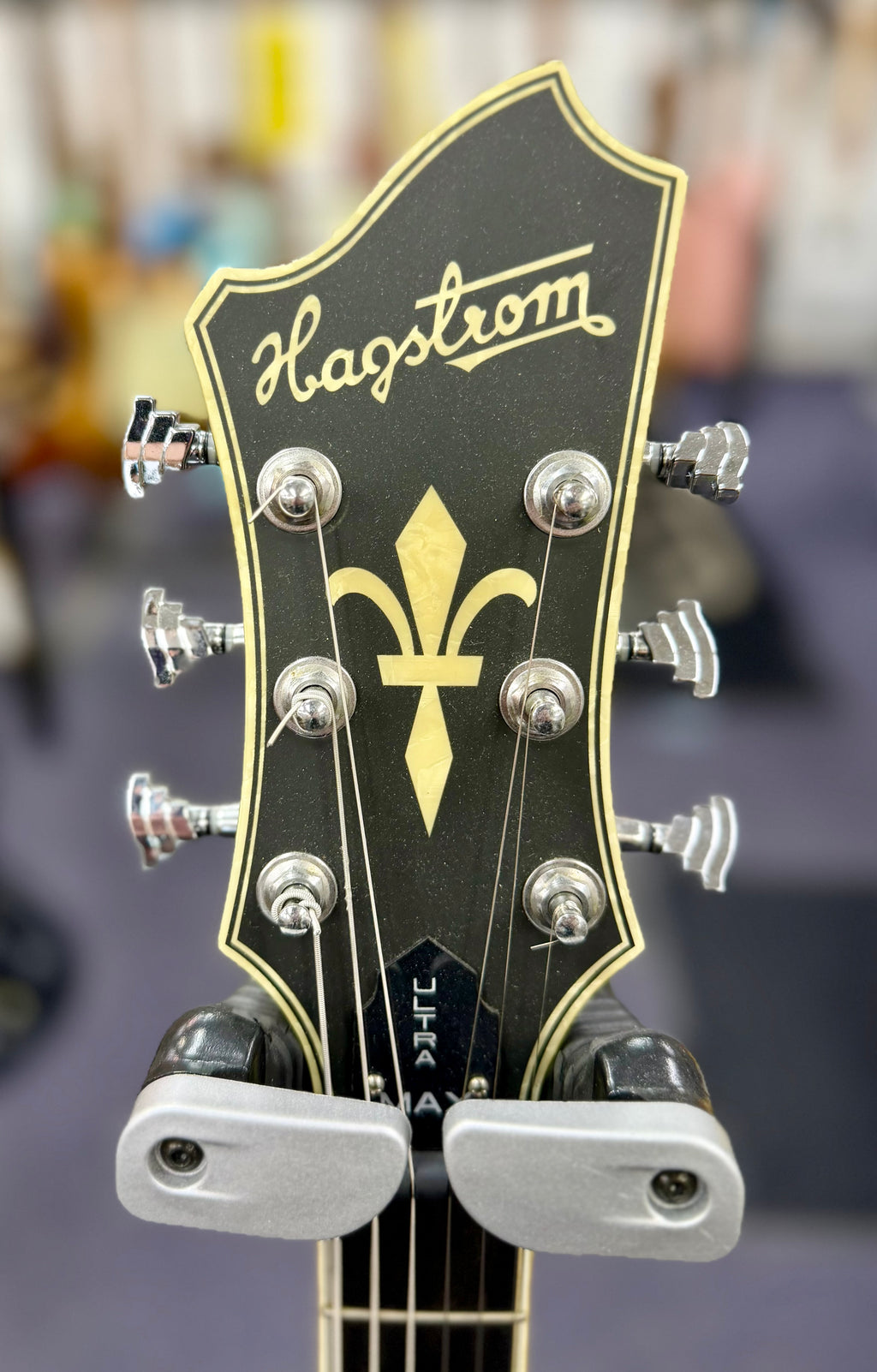 Hagstrom Ultra Max - Cosmic Black Burst Satin W/- Hardcase ( Pre Owned )-Hagstrom-Infinite Music