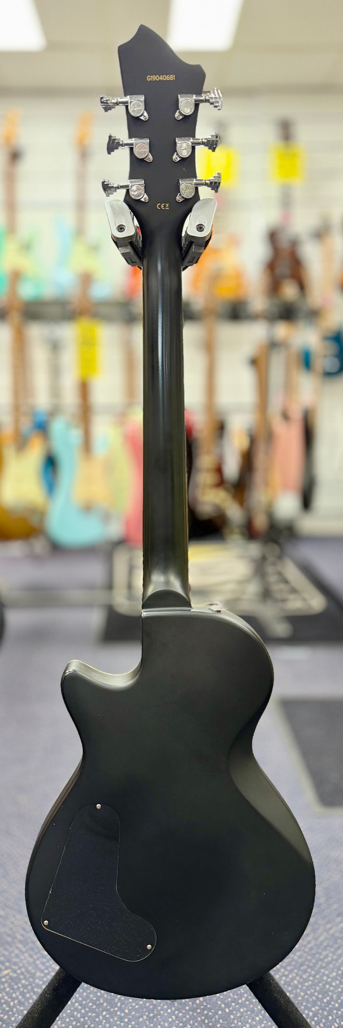 Hagstrom Ultra Max - Cosmic Black Burst Satin W/- Hardcase ( Pre Owned )-Hagstrom-Infinite Music