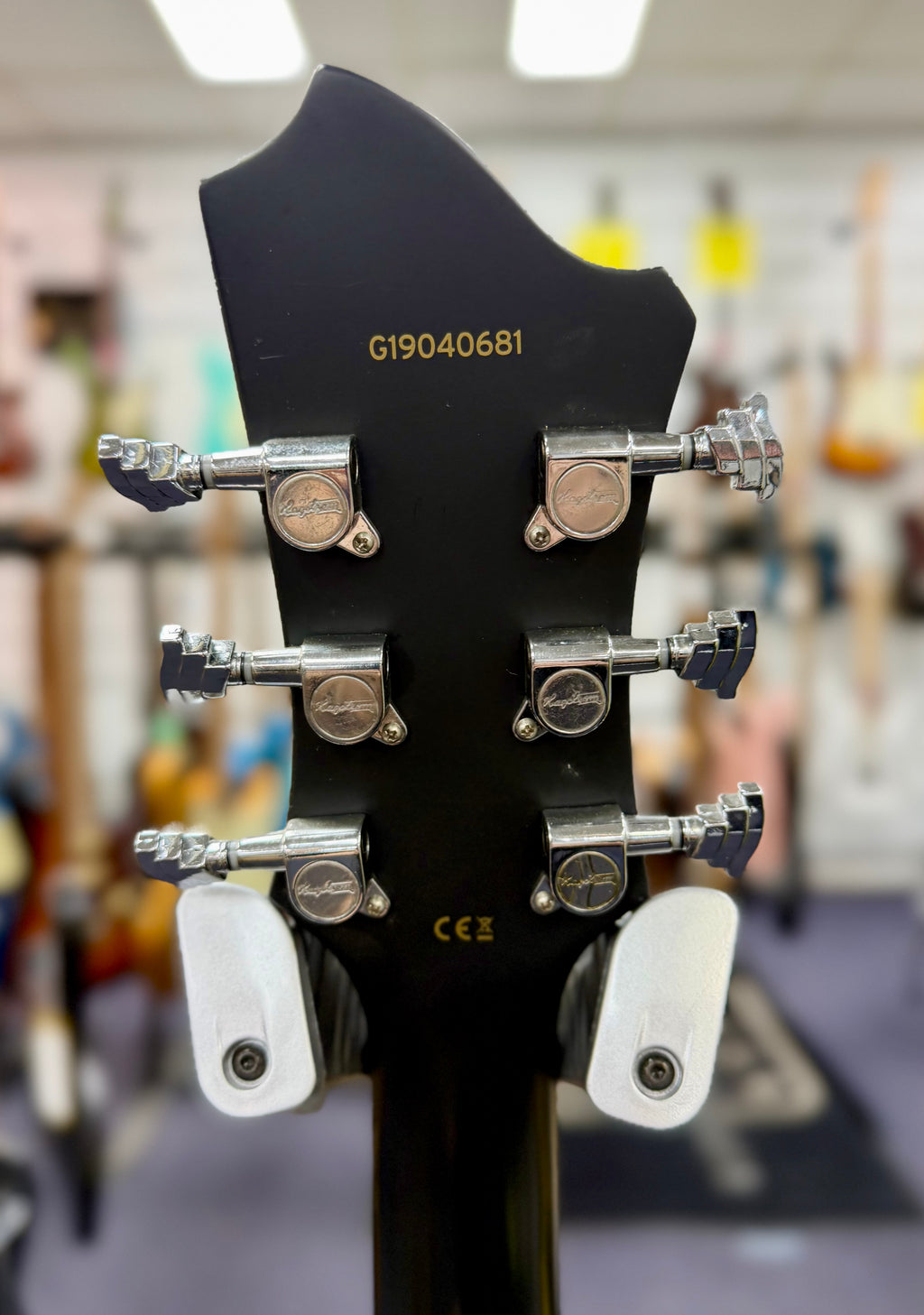 Hagstrom Ultra Max - Cosmic Black Burst Satin W/- Hardcase ( Pre Owned )-Hagstrom-Infinite Music