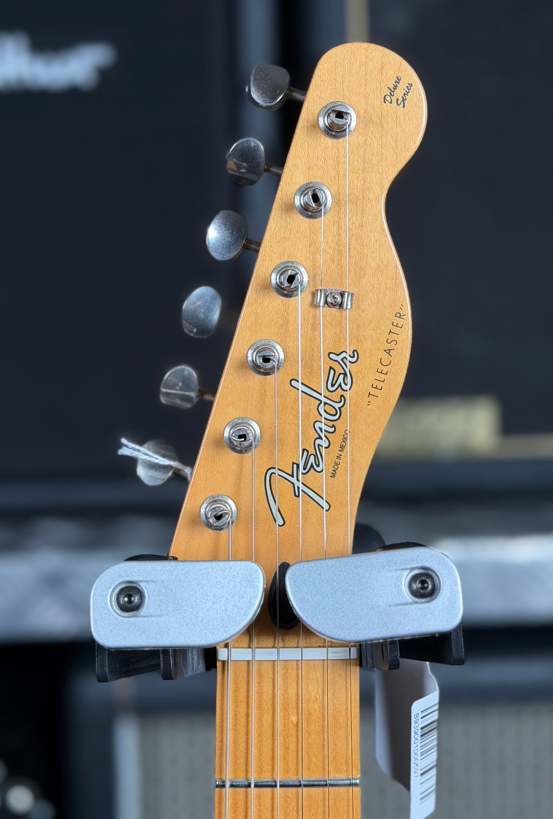 2015 Fender Mexico Deluxe Nashville Tele®, Maple Fingerboard - Brown Sunburst W/ Hard Case ( Pre Owned )