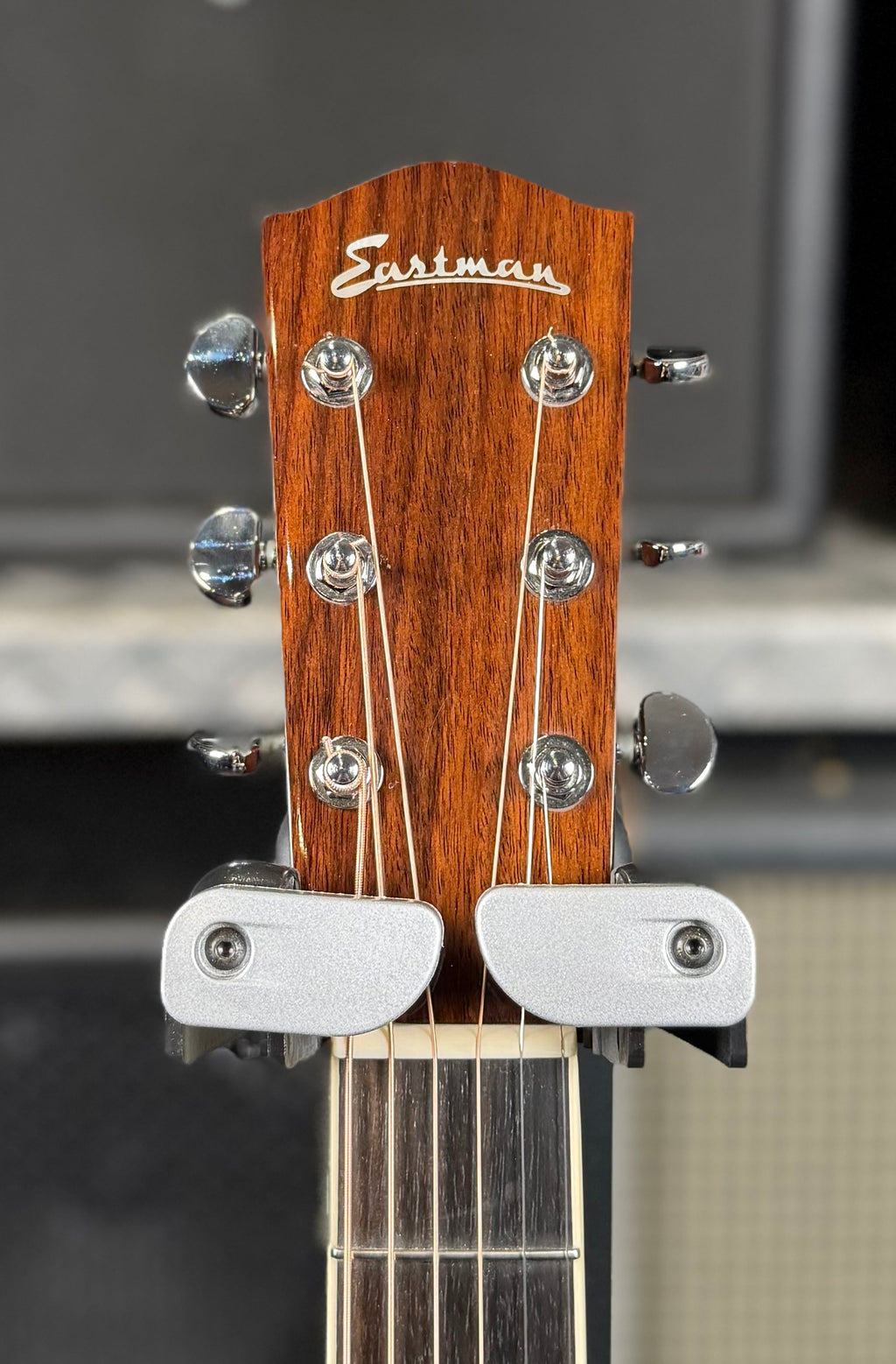 Eastman AC422CE Acoustic Electric Guitar  W/- Deluxe Hardcase (Pre Owned)