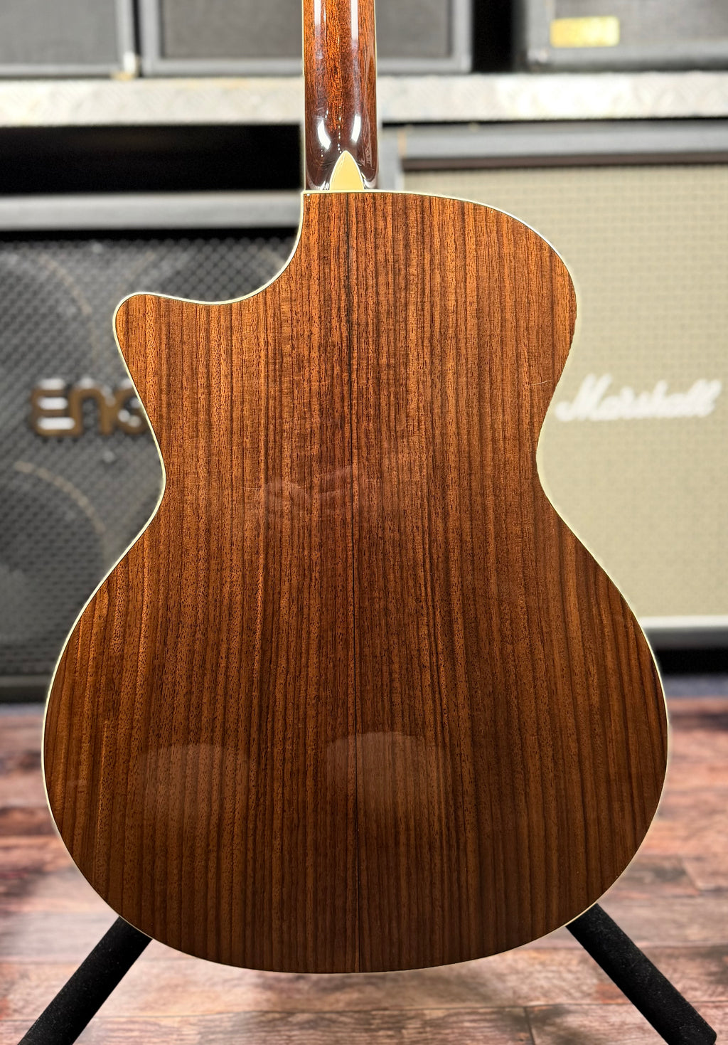 Eastman AC422CE Acoustic Electric Guitar  W/- Deluxe Hardcase (Pre Owned)
