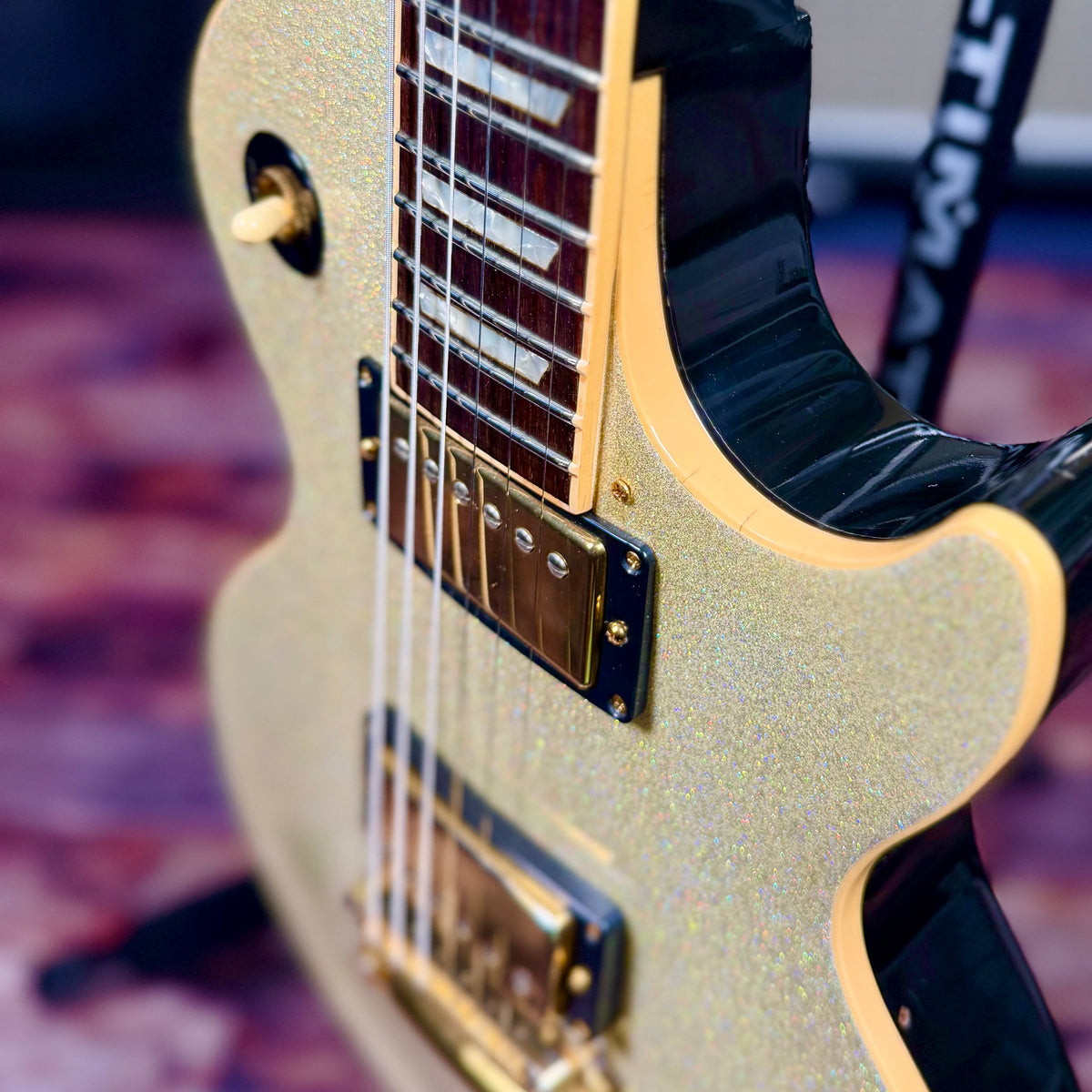 2000 Gibson Les Paul Standard Limited Edition Millennium – White Diamond Sparkle W/ Hardcase, Gold HW mod, etc . ( Pre Owned )