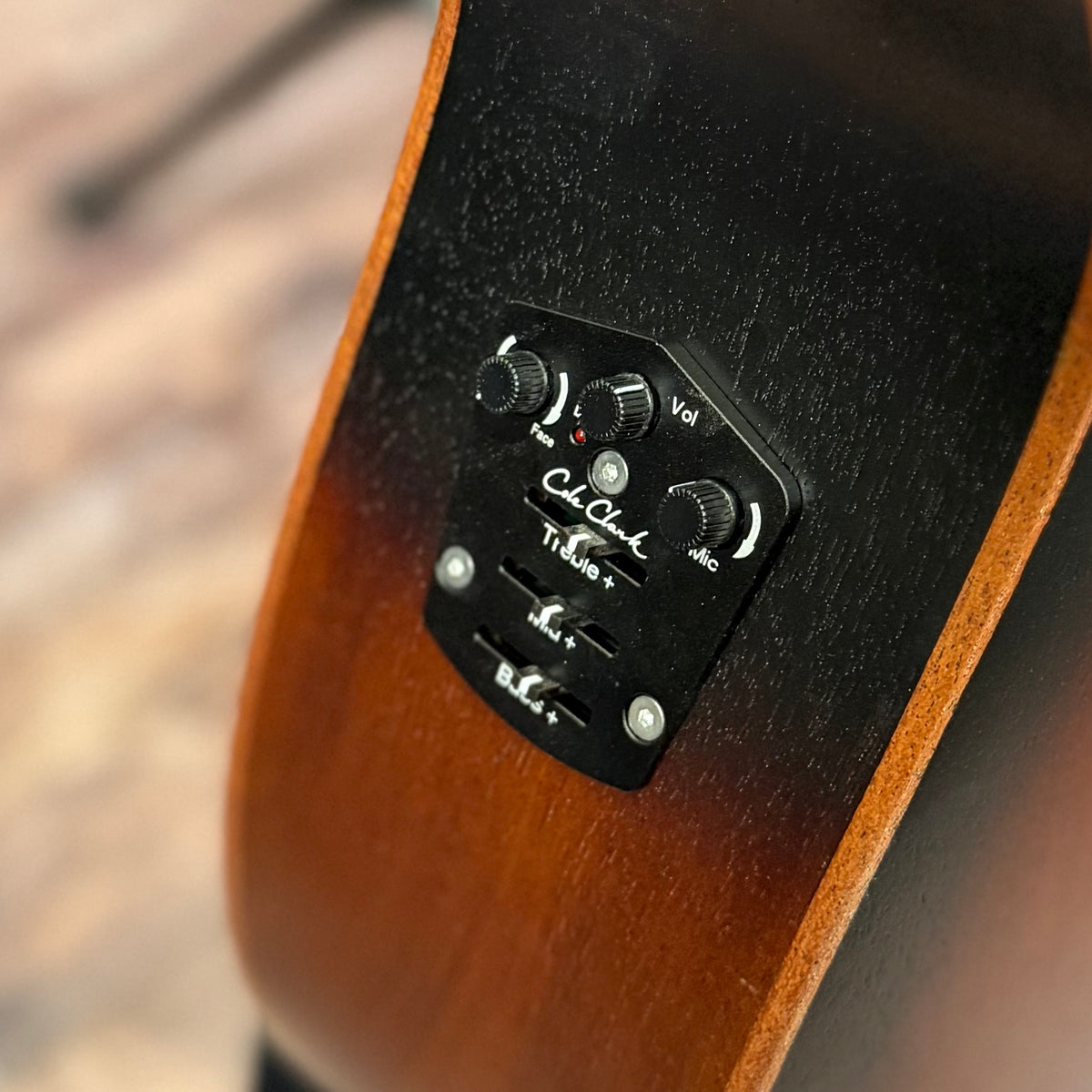 Cole Clark CCSAN1EC-LH-SMAH-SUN -LEFT HAND- Studio GA Acoustic Guitar - Spruce / Mahogany -SUNBURST W/- Deluxe Gig Bag