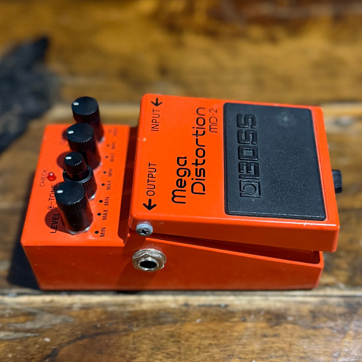 Boss MD-2 Mega Distortion Pedal- Taiwan -August 2013 ( Pre Owned) M3D9805