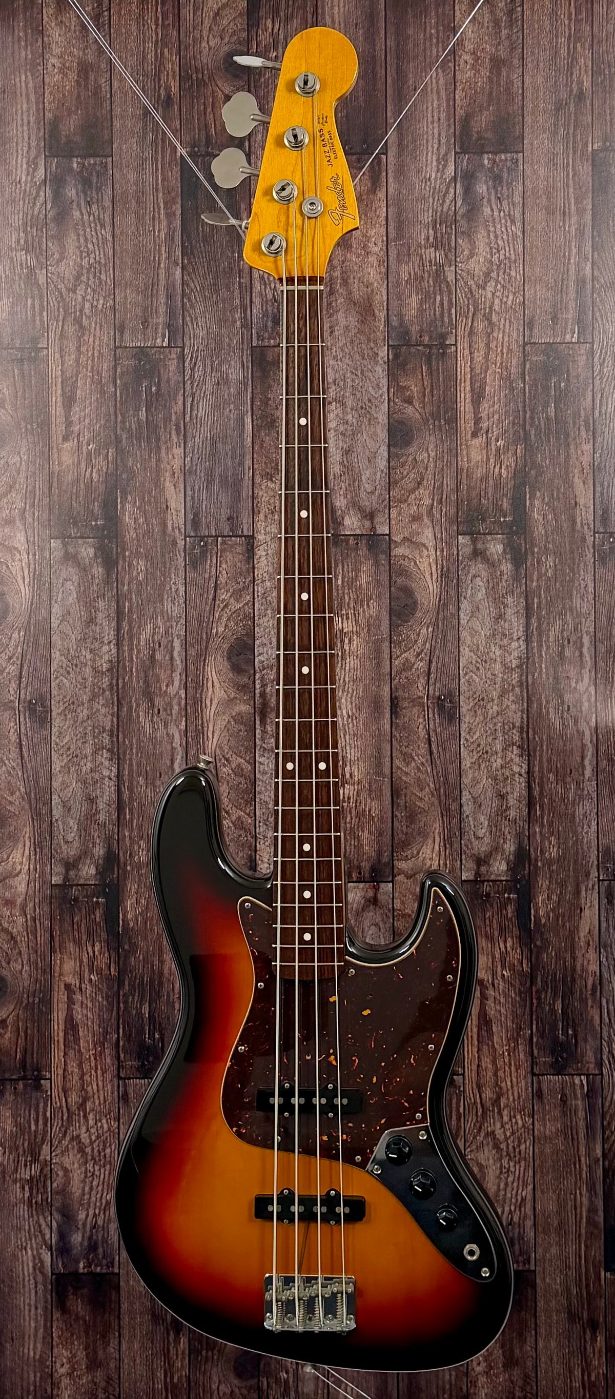 2004 Fender Jazz Bass '62 - JAPAN - JB62 -Sunburst W/- Gig Bag ( Pre Owned )