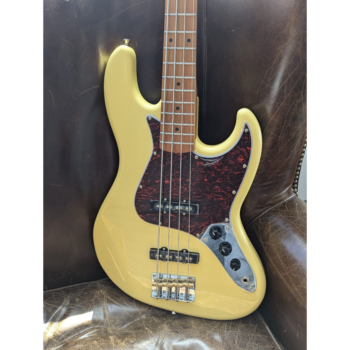 JET JJB-300 Bass Guitar - Vintage Yellow-Jet Guitars-Infinite Music