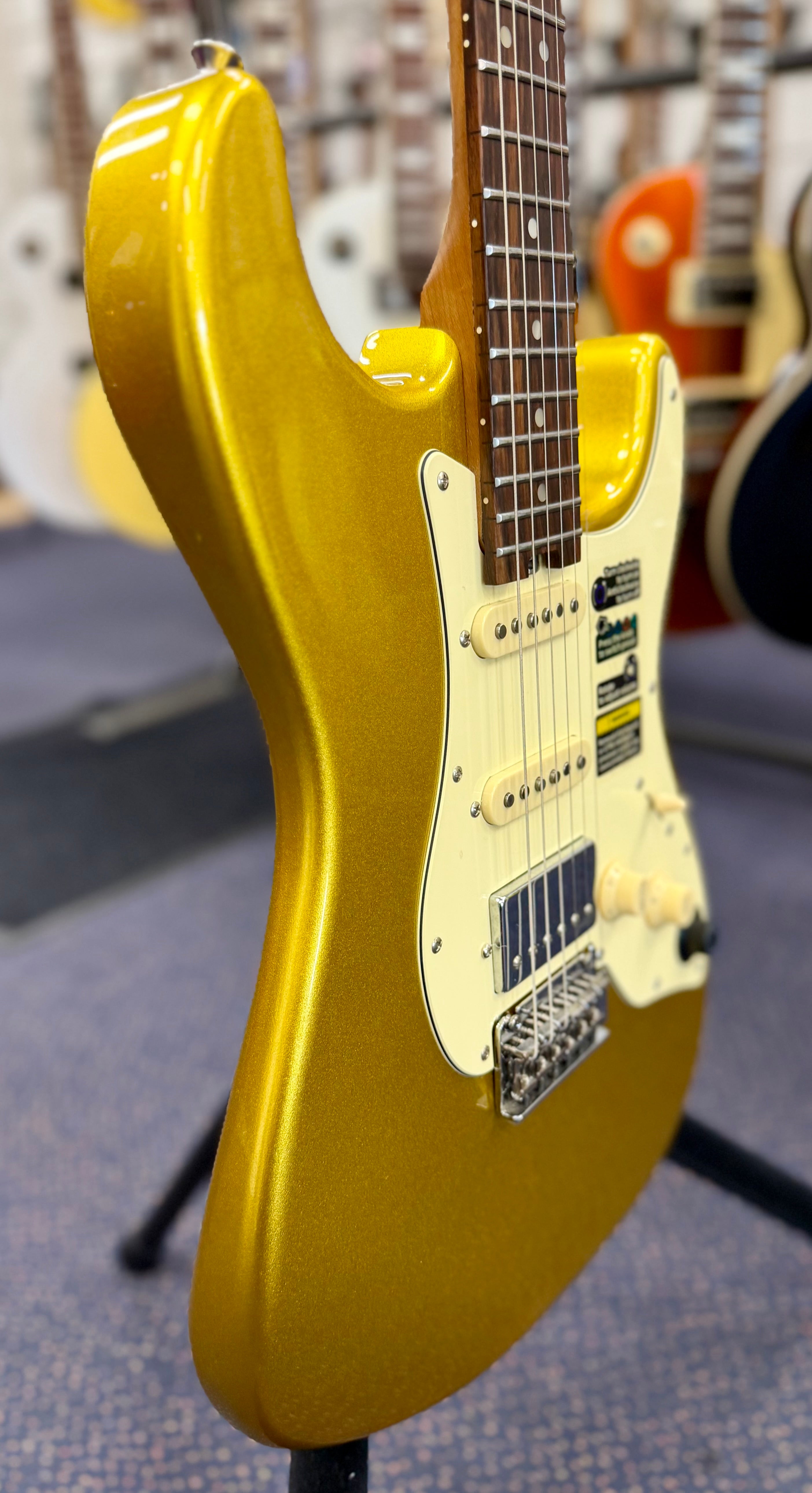Mooer GTRS S800 Intelligent Guitar w/ onboard effects -Gold- W/Gigbag (Pre Owned)-Mooer-Infinite Music