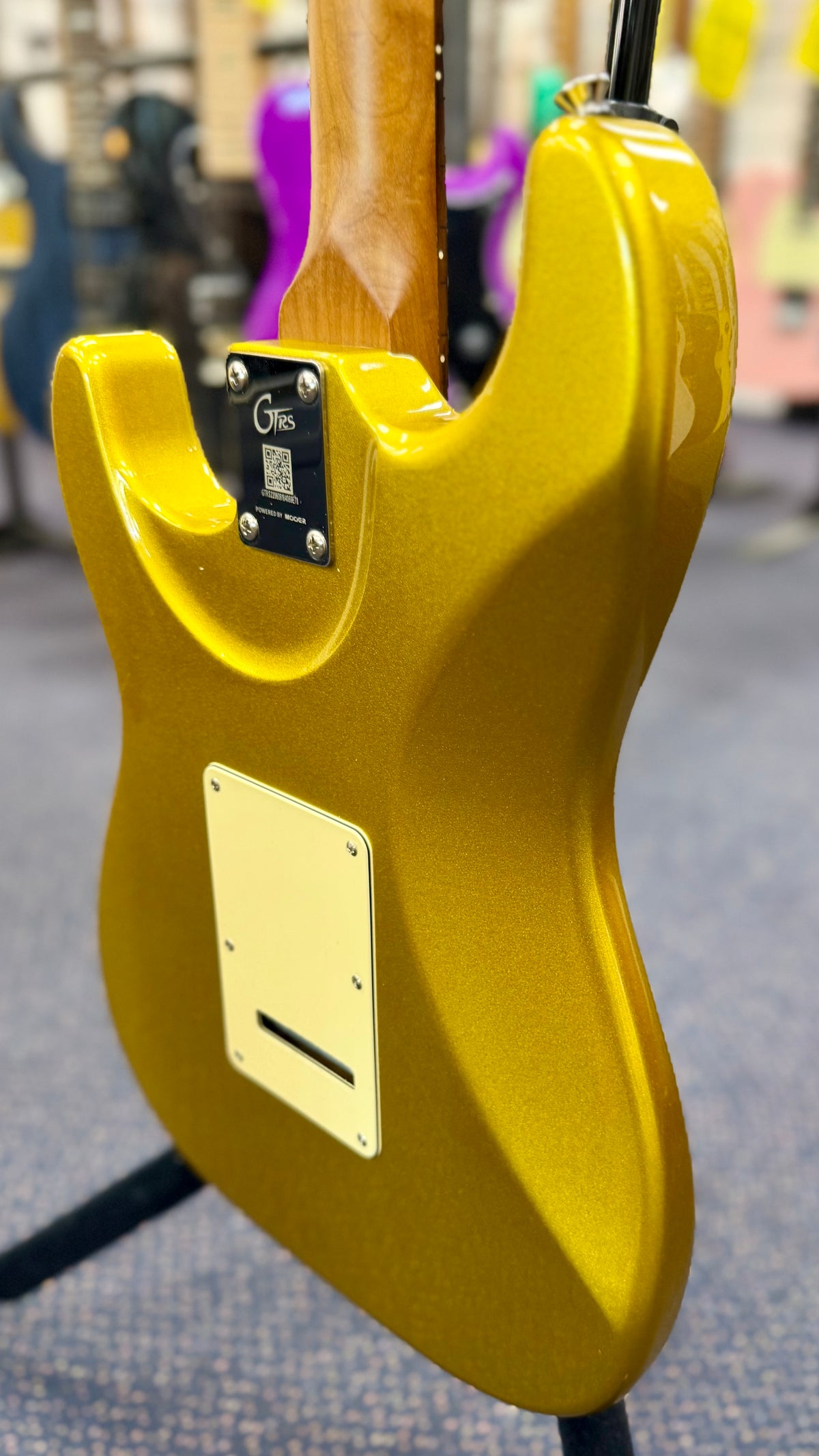 Mooer GTRS S800 Intelligent Guitar w/ onboard effects -Gold- W/Gigbag (Pre Owned)-Mooer-Infinite Music
