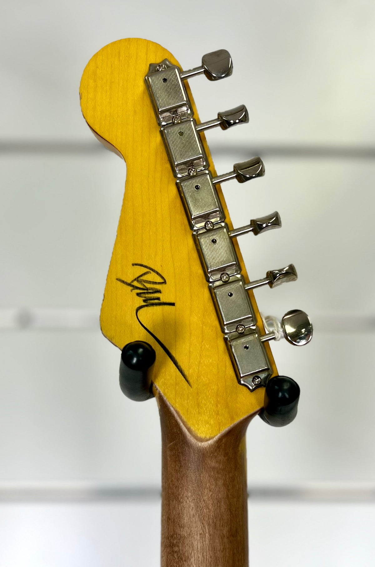 Nash Guitars S63 SSS - Alder Body -Rosewood FB -Vintage White - Medium Aging W/Nash Hardcase-Nash Guitars-Infinite Music
