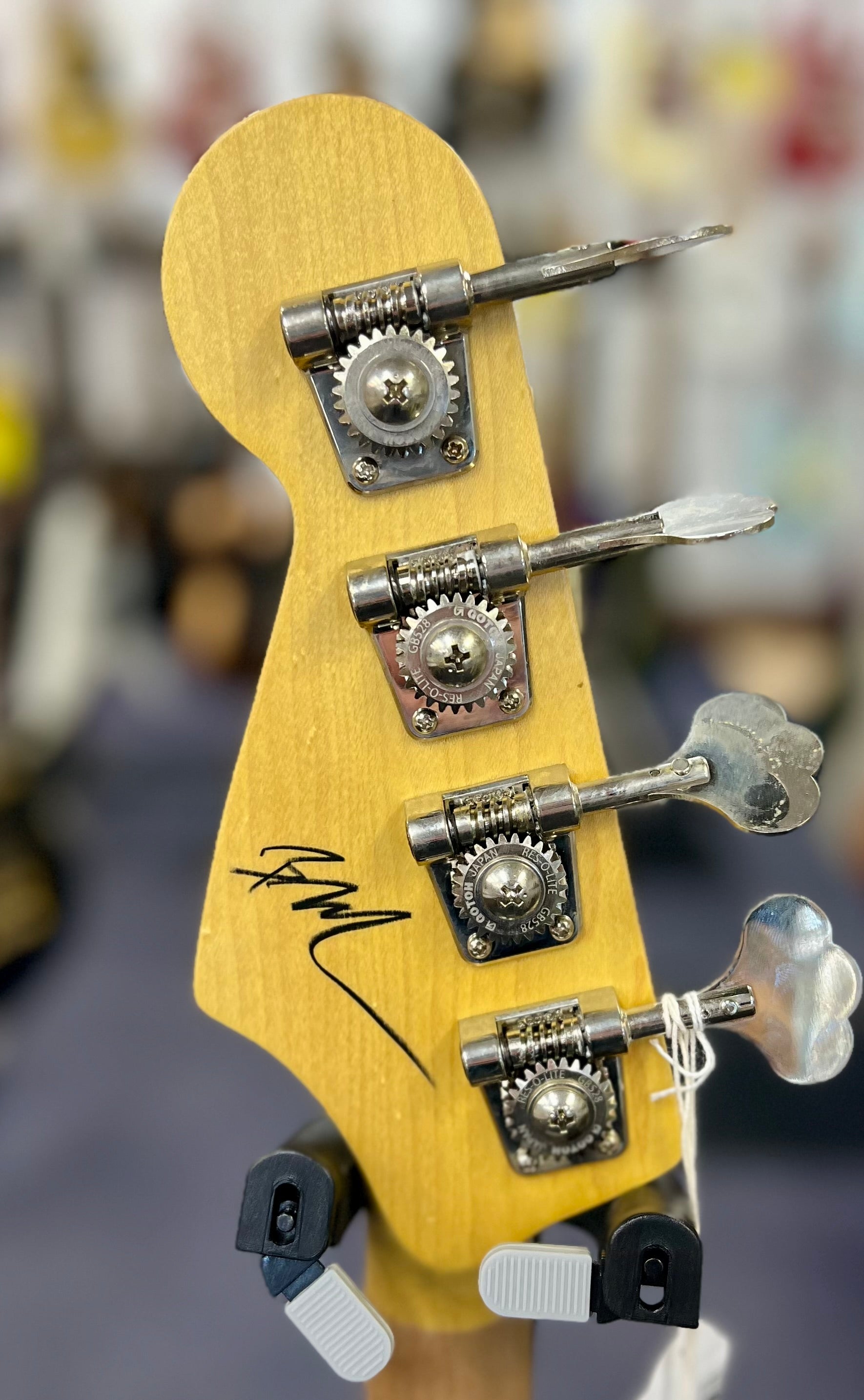 Nash JB63 J Bass - Ash Body -Rosewood FB - 3 Tone Sunburst - Light Ageing W/- Nash Hardcase (Copy)-Nash Guitars-Infinite Music