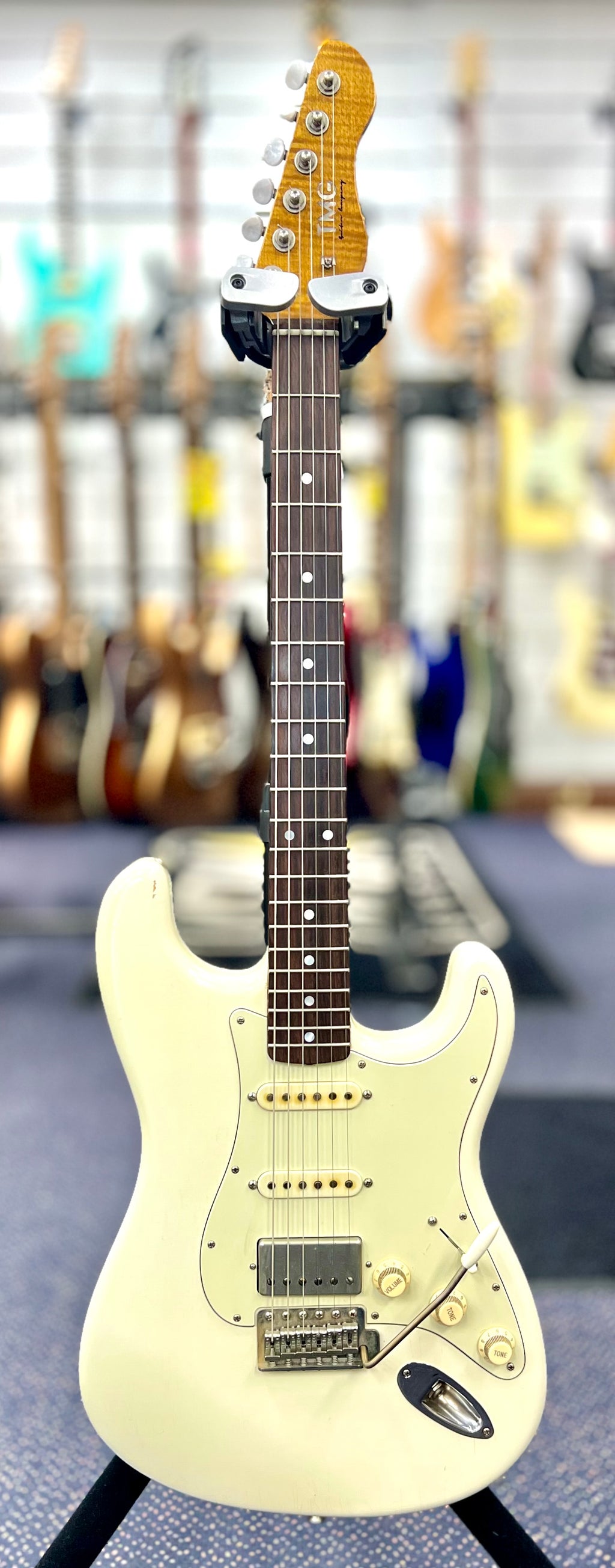 TMG Dover HSS S Style - Olympic White - Flame Maple Neck- RW fingerboard- W/- G&G Hardcase (Pre Owned)-TMG-Infinite Music