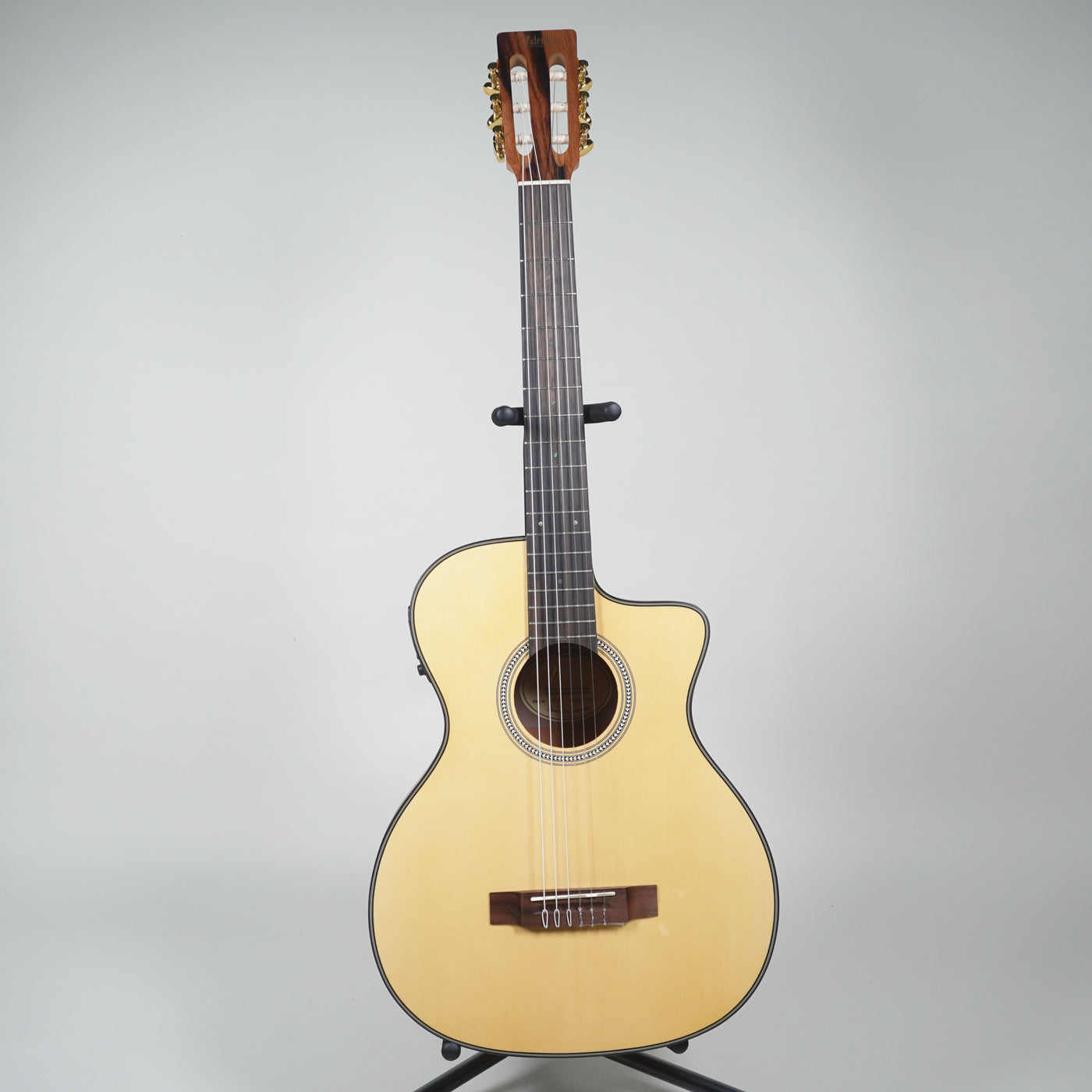 Valencia 430 Series 4/4 Classical Guitar with Pickup - Natural Satin-Valencia-Infinite Music