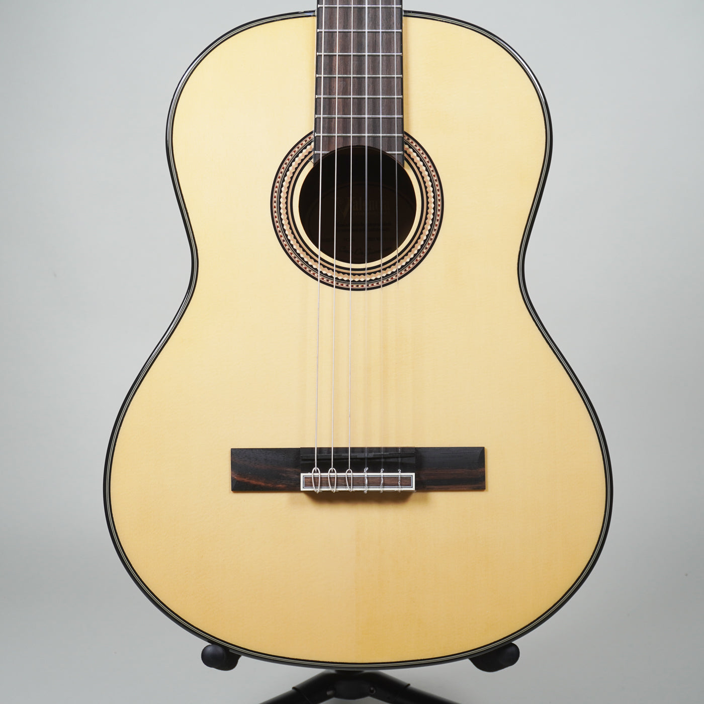 Valencia 560 Series 4/4 size Classical Guitar-Valencia-Infinite Music