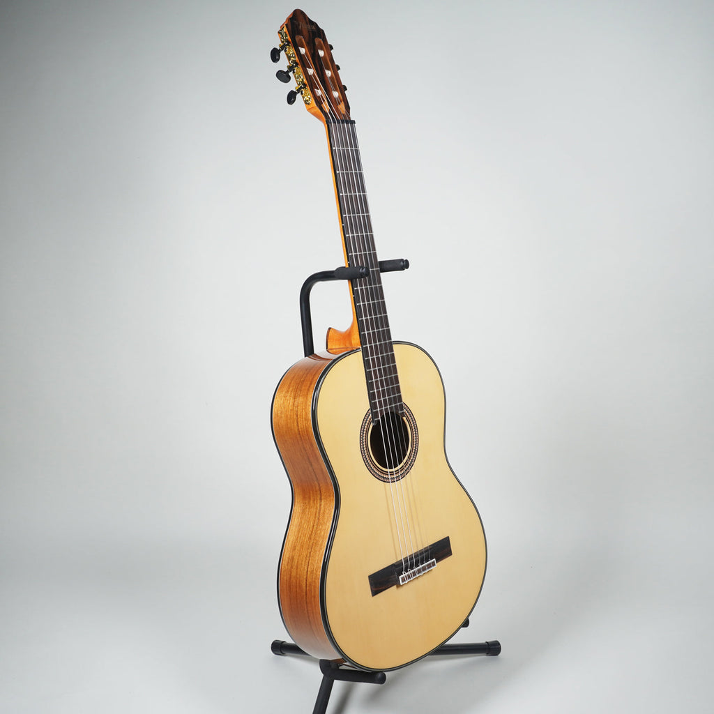 Valencia 560 Series 4/4 size Classical Guitar-Valencia-Infinite Music