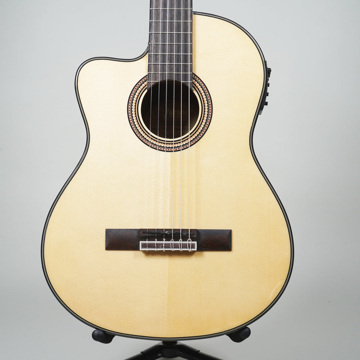 Valencia 560 Series 4/4 size Left Hand Classical Guitar with Pickup-Valencia-Infinite Music