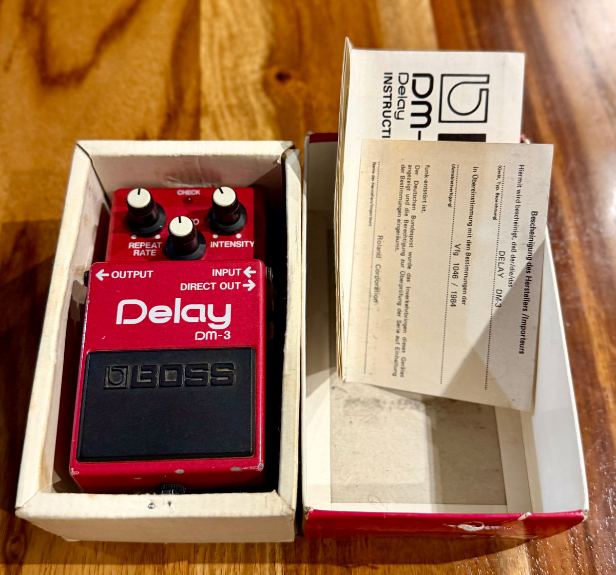 Vintage Boss DM-3 Delay Pedal- Japan - Nov 1986 - Green Label ( Pre Owned...With Box ) 726400-Boss-Infinite Music