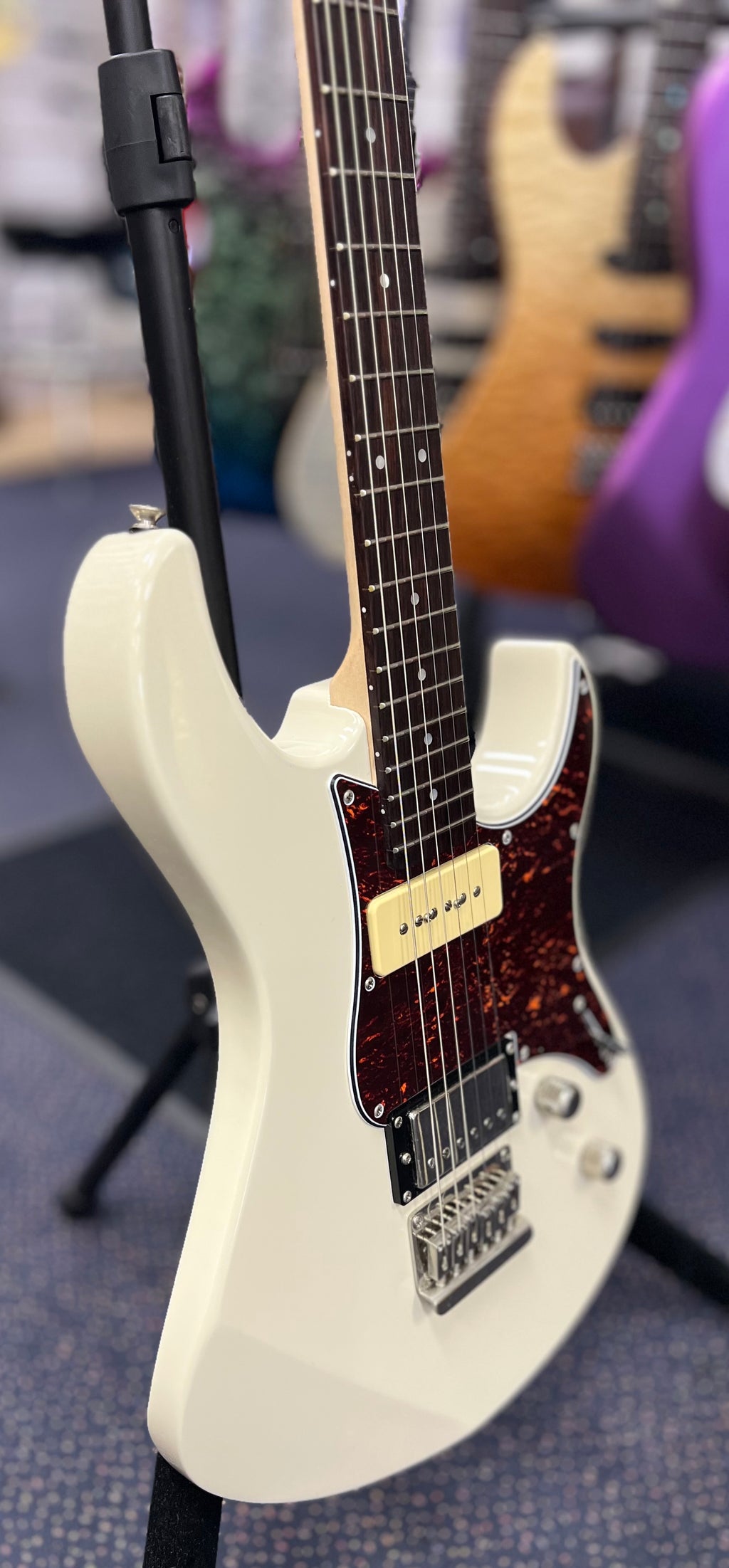 Yamaha Pacifica PAC311H Electric Guitar - Vintage White ( Pre Owned )-Yamaha-Infinite Music